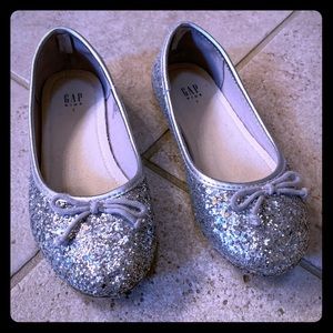 Girls glitter flats